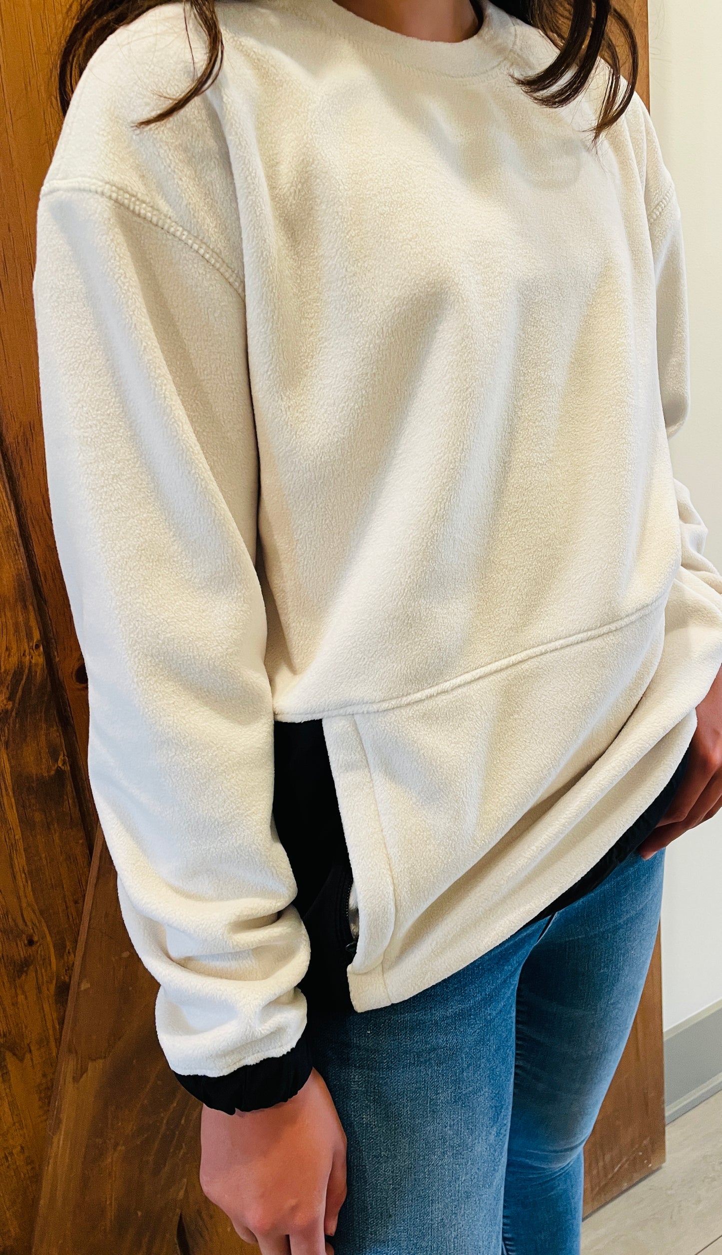 SOFT TOUCH FRONT POCKET CONTRAST SWEATSHIRT