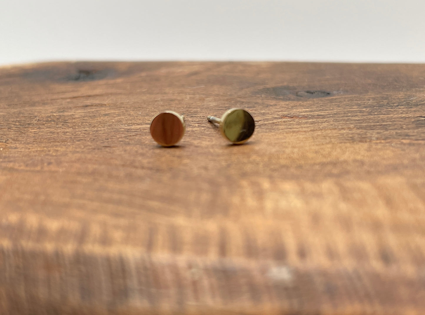 Gold Stud Earrings - Tiny Circles